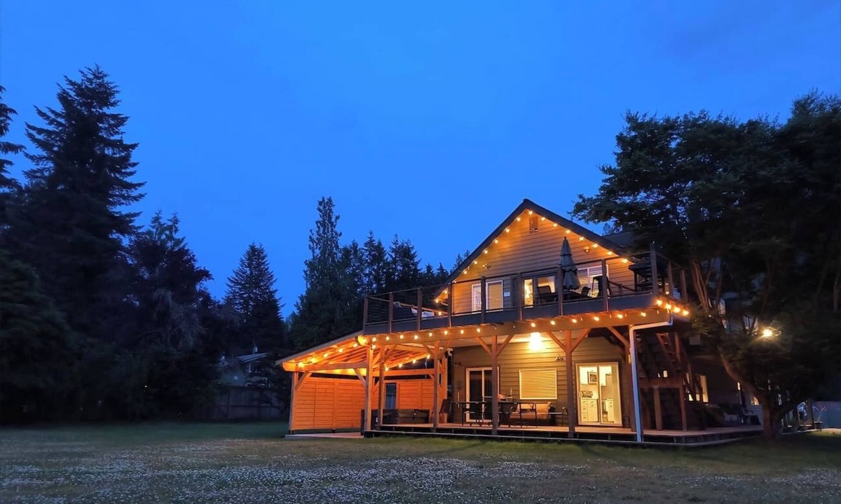Monroe House | Skyko River Estate 2.0 | Hot Tub, 5 Acres, 3 Beds