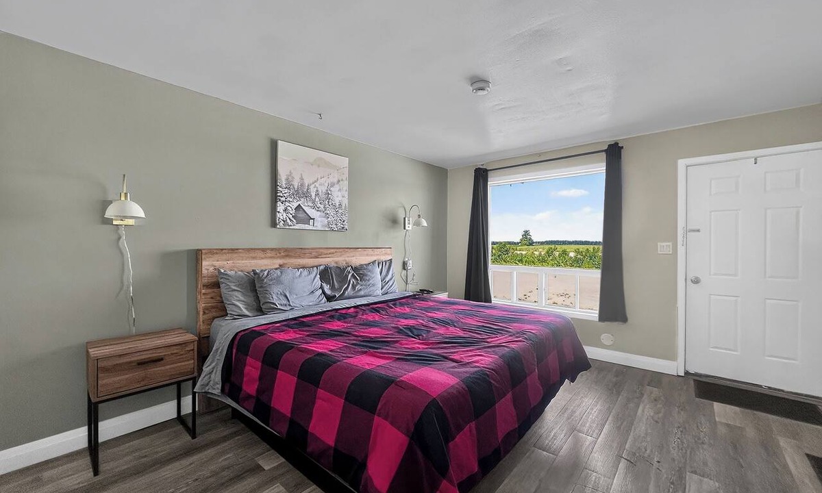 Melancthon Hotel | Skyview Motel