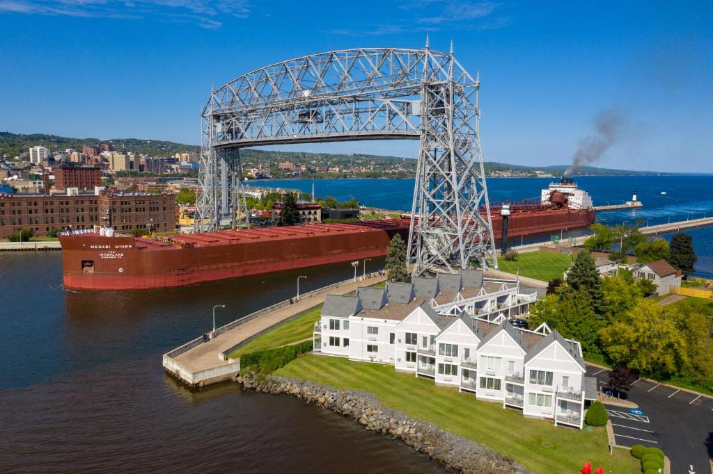 Park Point Hotel | South Pier Inn