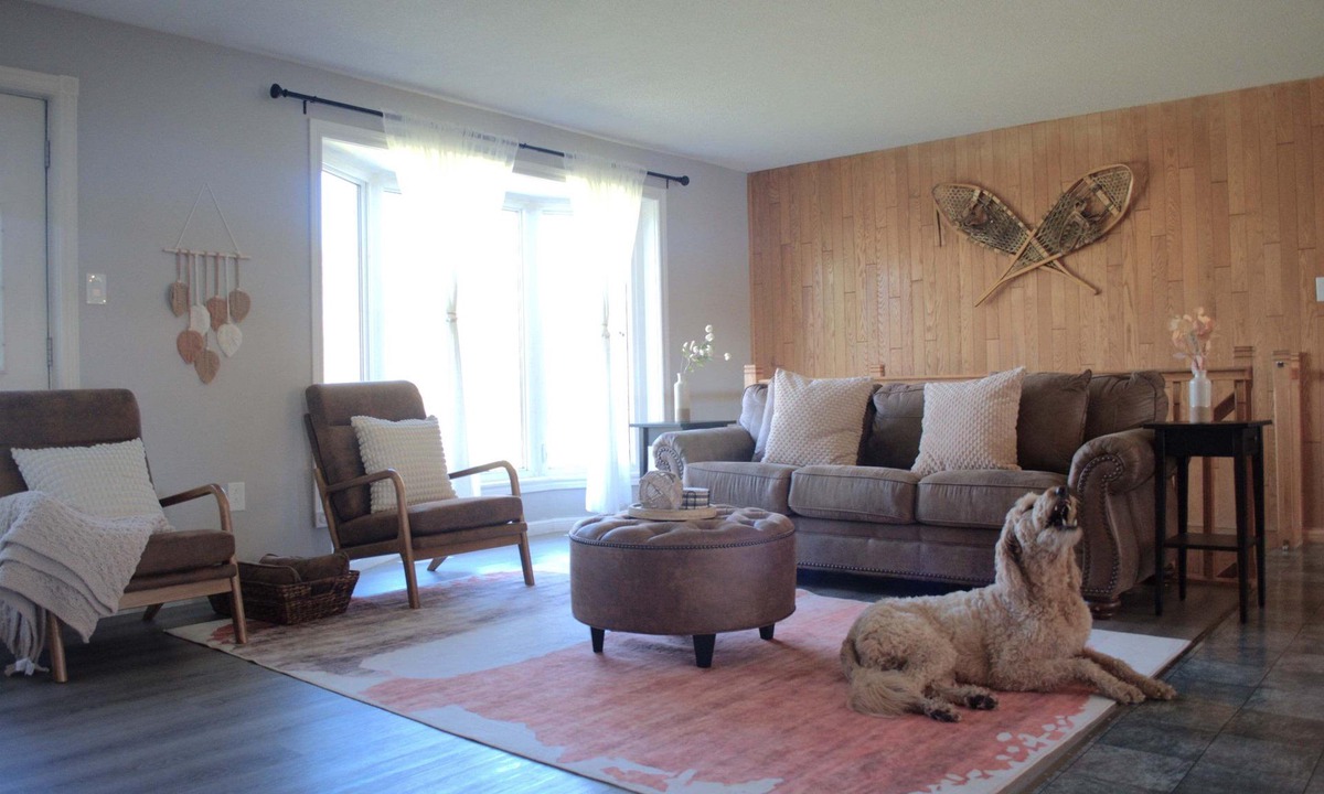 Brudenell Cottage | Spacious & Private Waterfront Cottage Near Barrys Bay & Algonquin Park