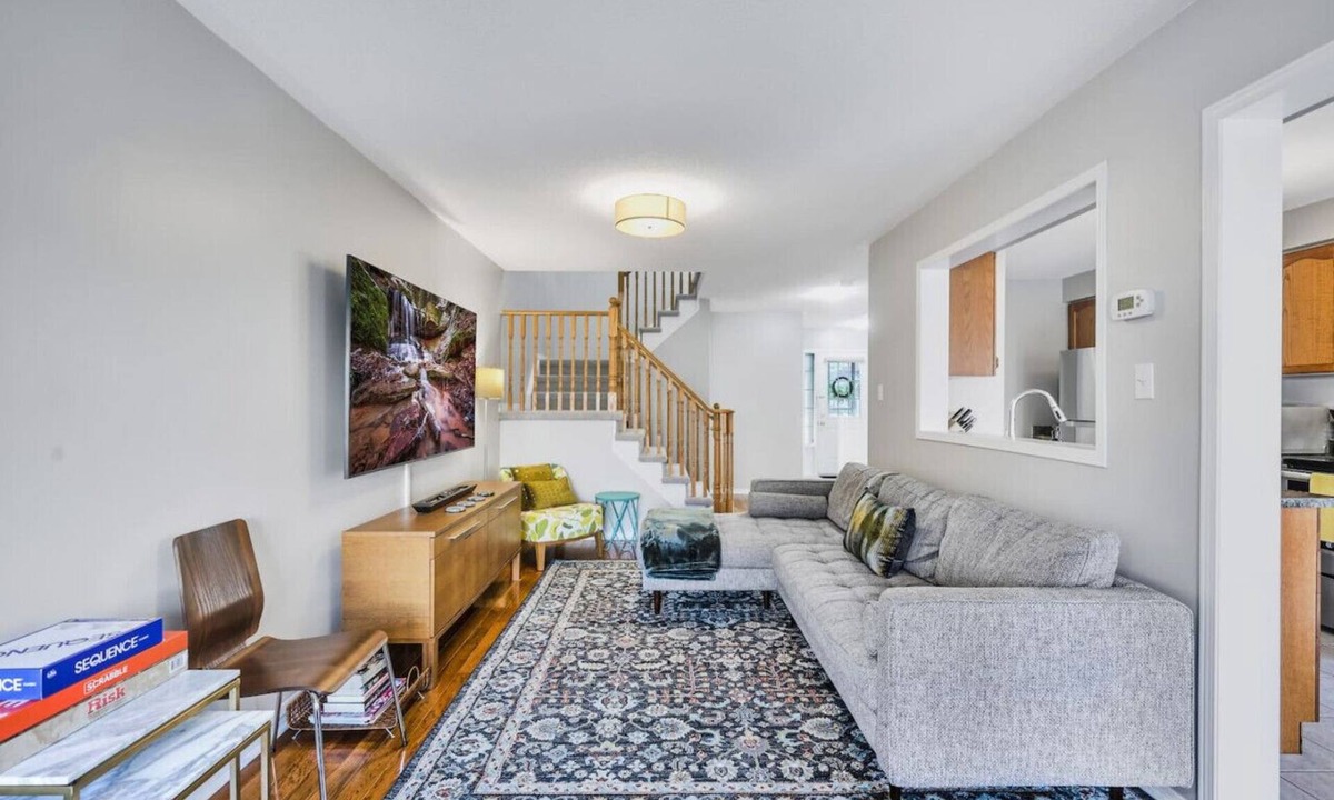 Whitby House | Spacious Whitby Haven: 3BR Home + Parking