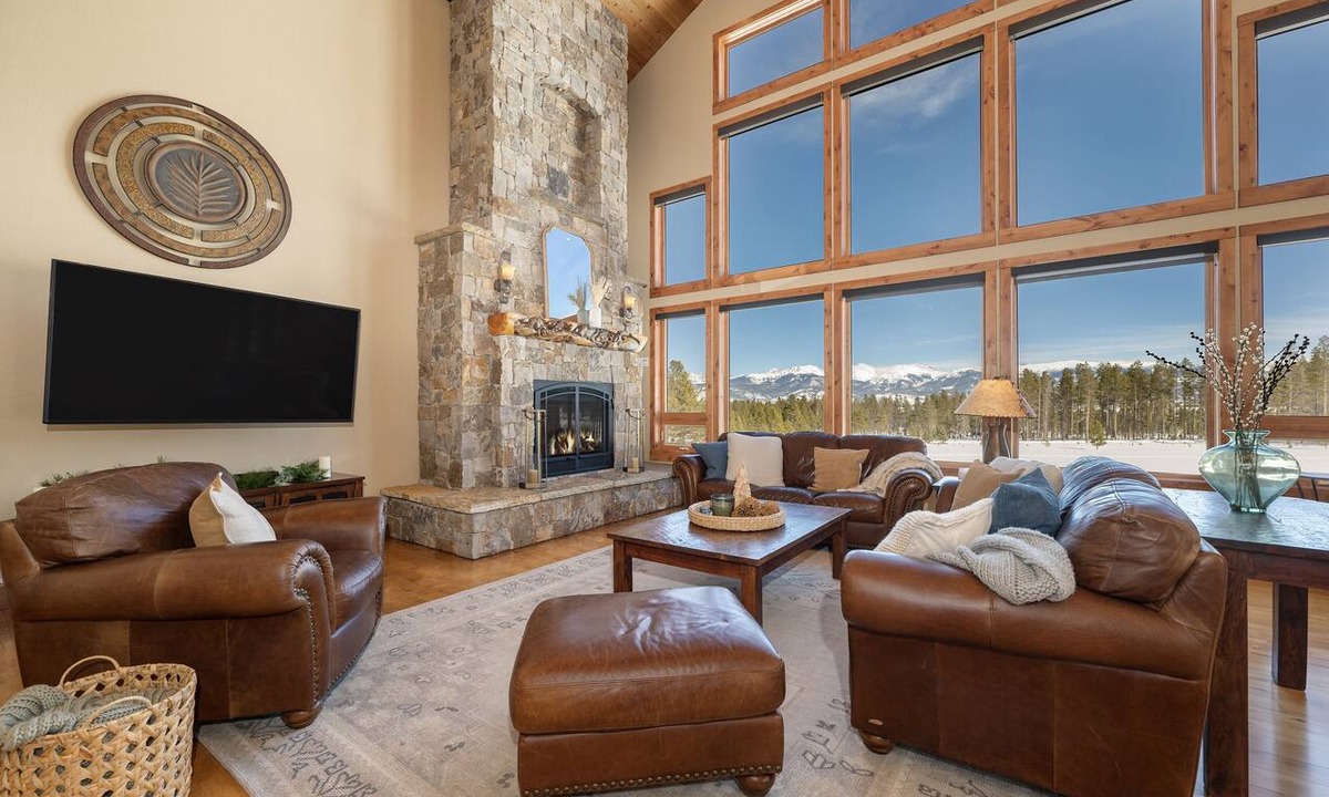 Granby House | Stagecoach Cabin 5 Bedroom Home by RedAwning