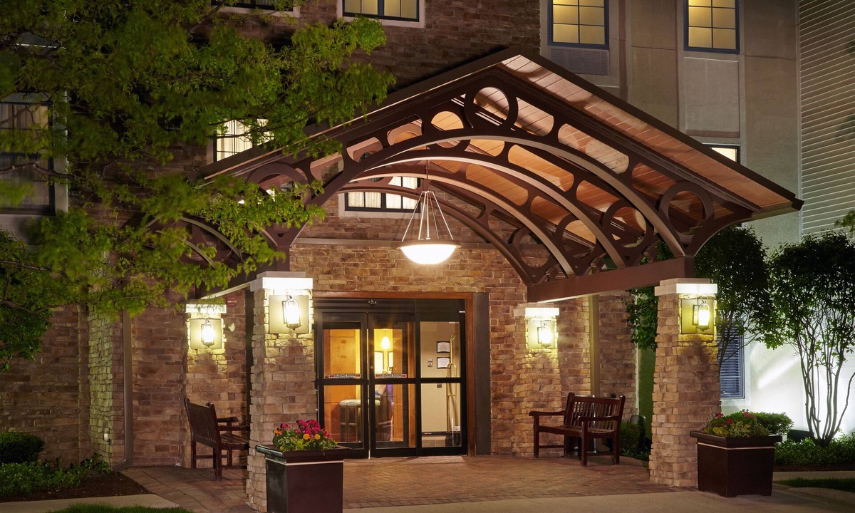 Glenview Hotel | Staybridge Suites Chicago - Glenview by IHG