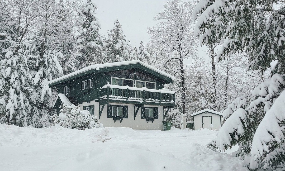 Stratton Mountain House | Stratton Mountain location for less