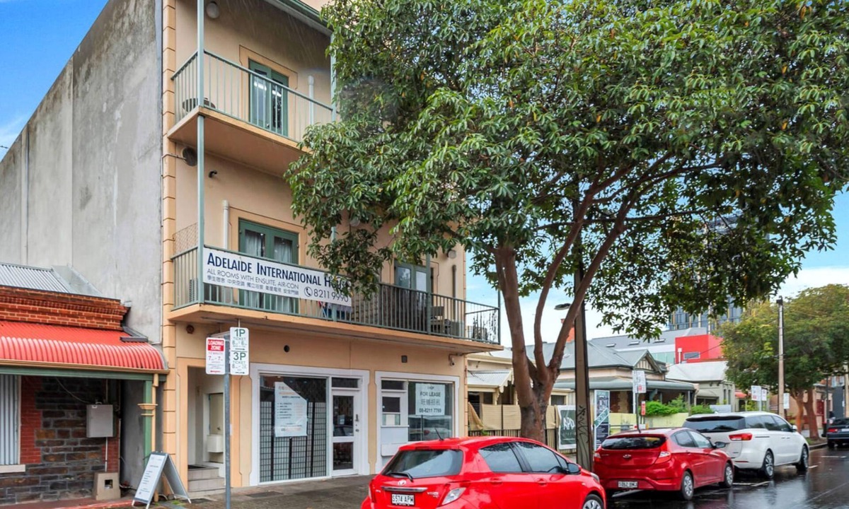 Adelaide Central Business District Cabin | Studio 5 - Wright Lodge