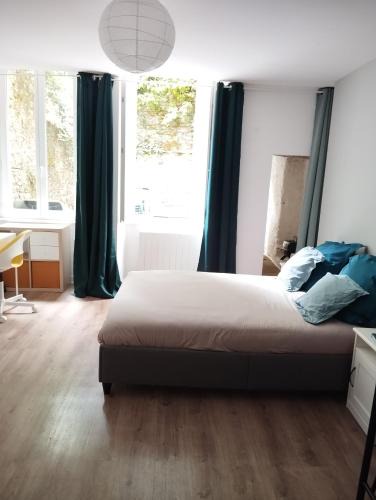 Morlaix Apartment | Studio sur cour, Centre-ville