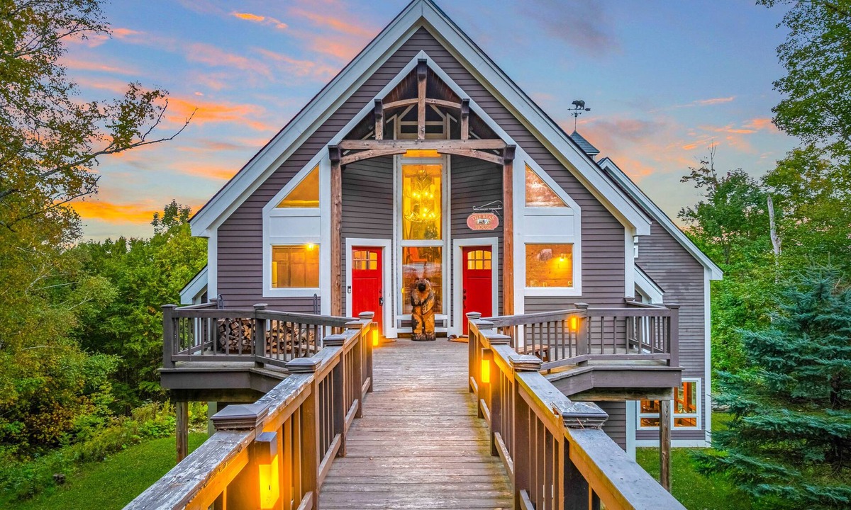 Stratton Mountain House | The Bear Ski House - 5 mins from Stratton Mountain