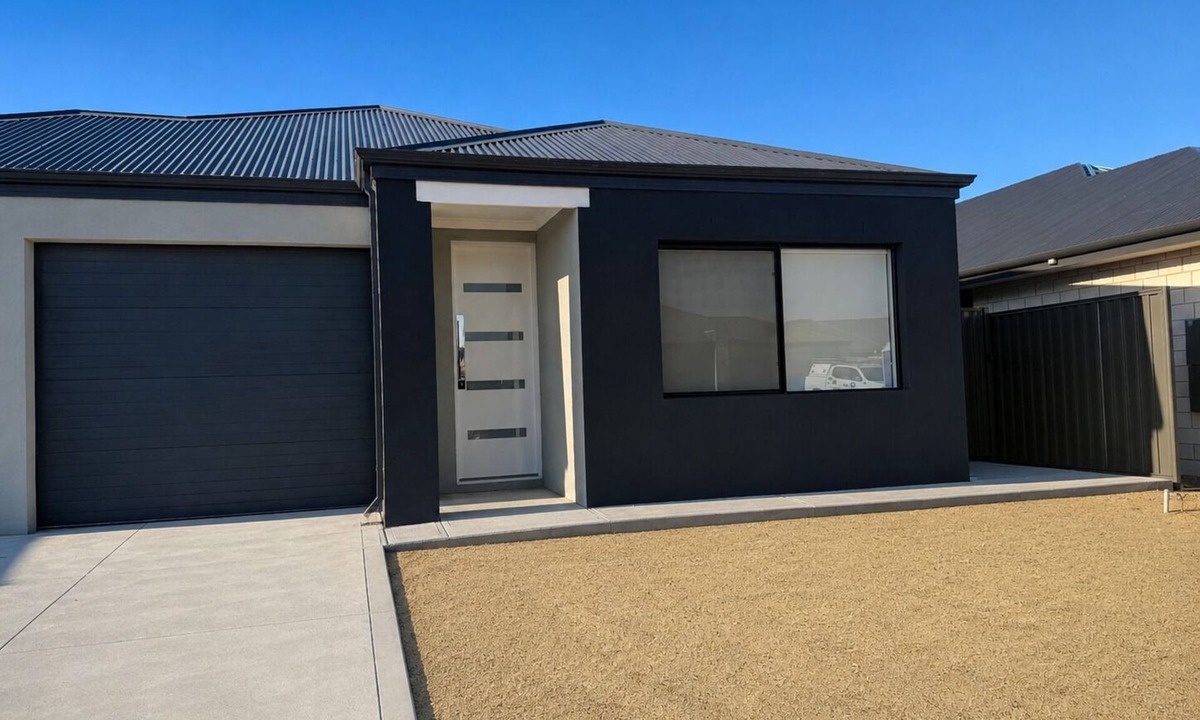 Wellard House | The Summit Haven – Modern 4-Bed Home Near Train, Perth CBD and Rockingham Beach