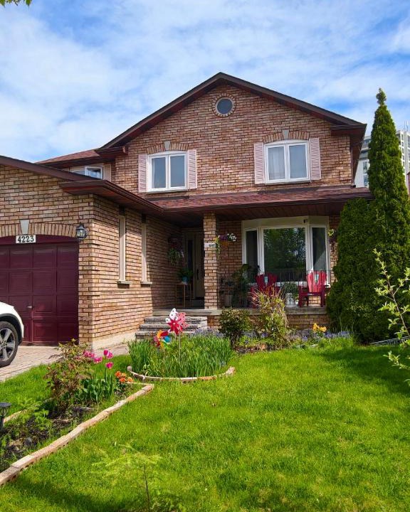 Mississauga House | Tom Oker唐人之家