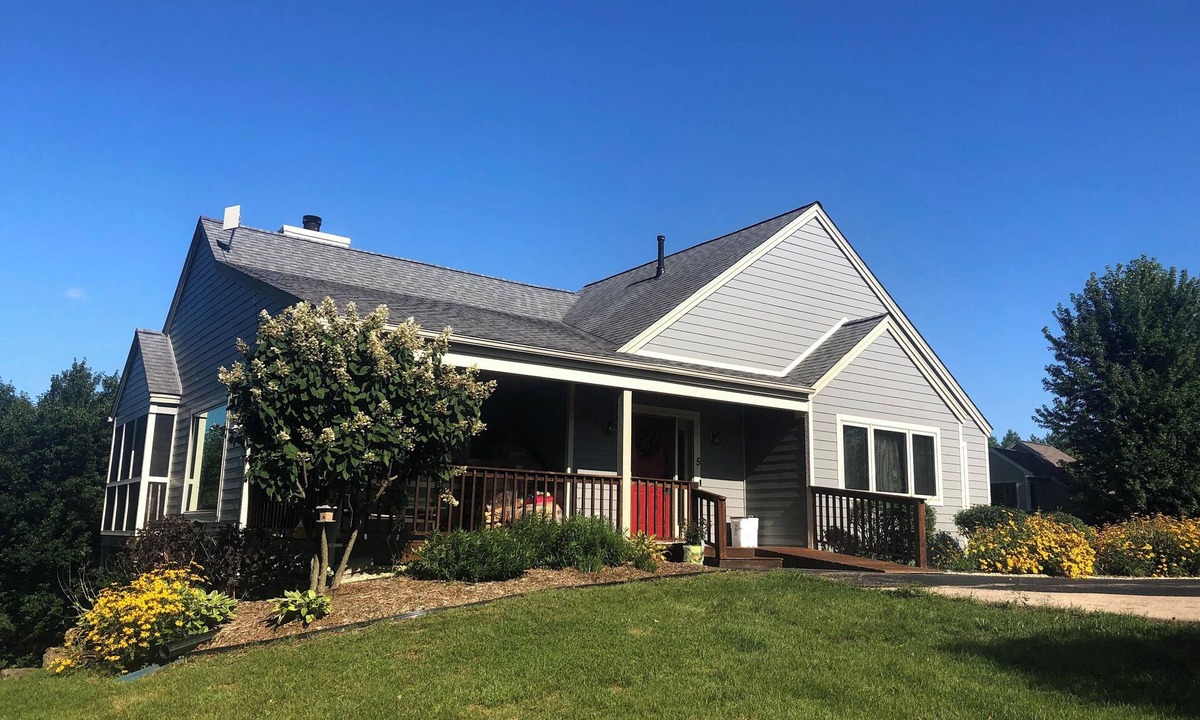 The Galena Territory House | Tranquil 4BD/4BA Galena Getaway - Sleeps 10