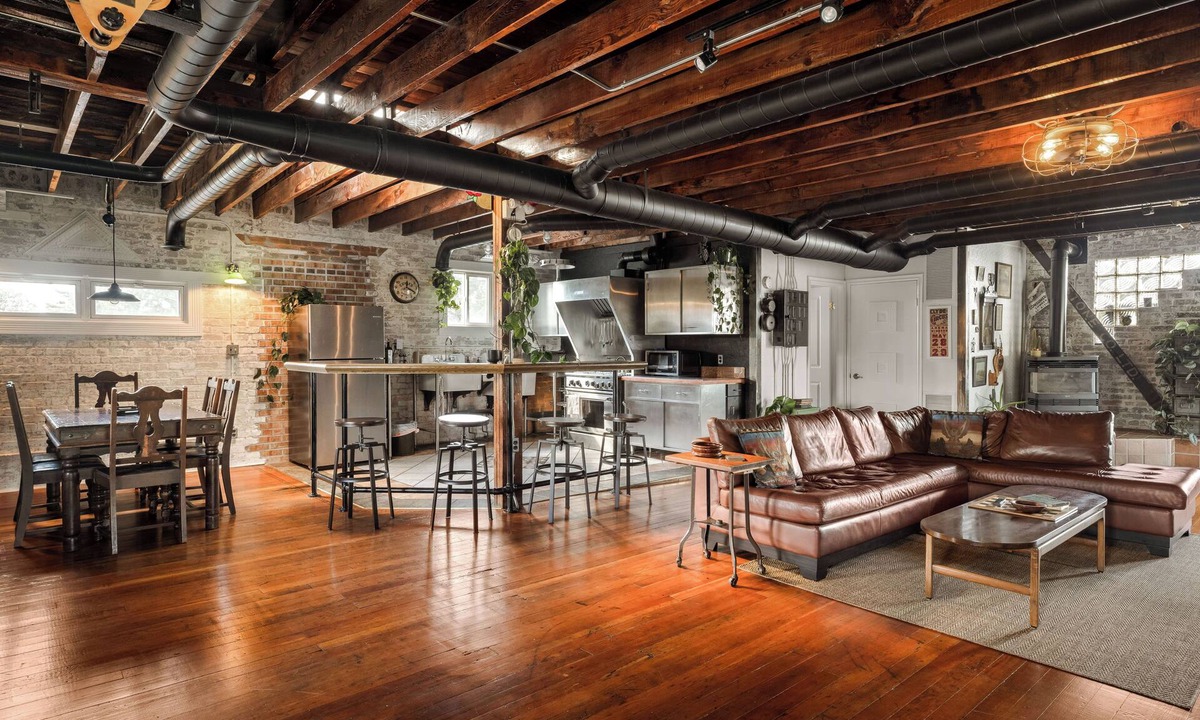 Walkerville House | Unique 2-BDR Historic Warehouse Loft with Terrace and Fireplace ! ! !