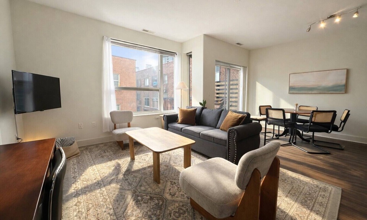 Yankee Hill Apartment | Upscale Apartment Near Lake Michigan · Sleeps 6-7