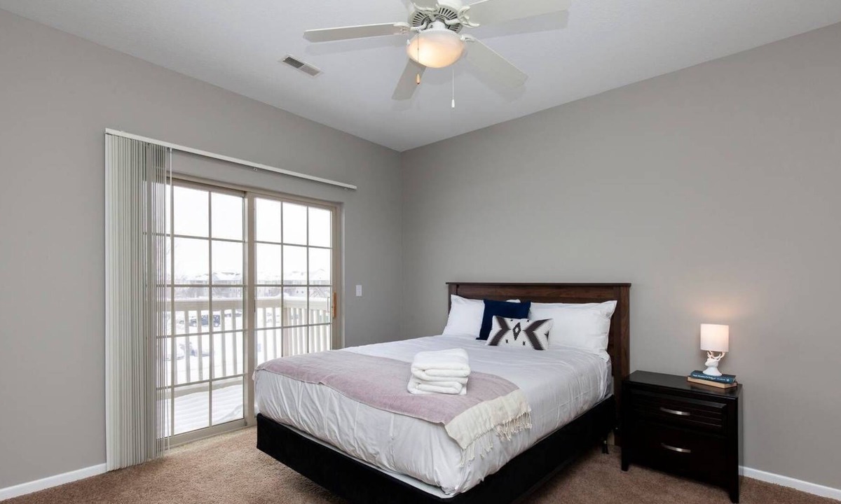 Ames Apartment | Vector Travel Guest Suite | West Ames | near ISU