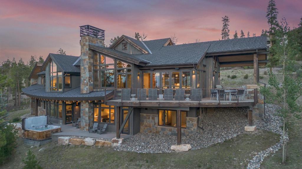The Highlands House | Vickerys Vantage
