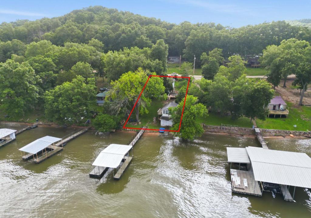 Stover House | Visit this 4 Bedroom - 3 Bath Lakefront Home with Private Dock