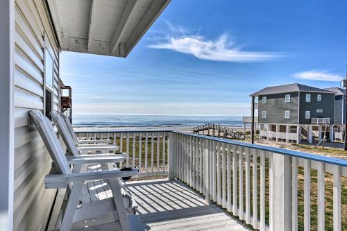 Surfside Beach House | Walk to Shore & Eats: Surfside Beach Gem w/Deck
