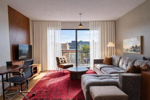 Fifth Ward Apartment | Walker's Point Designer 2BR · Prime Location with Balcony and Gym · Sleeps 6