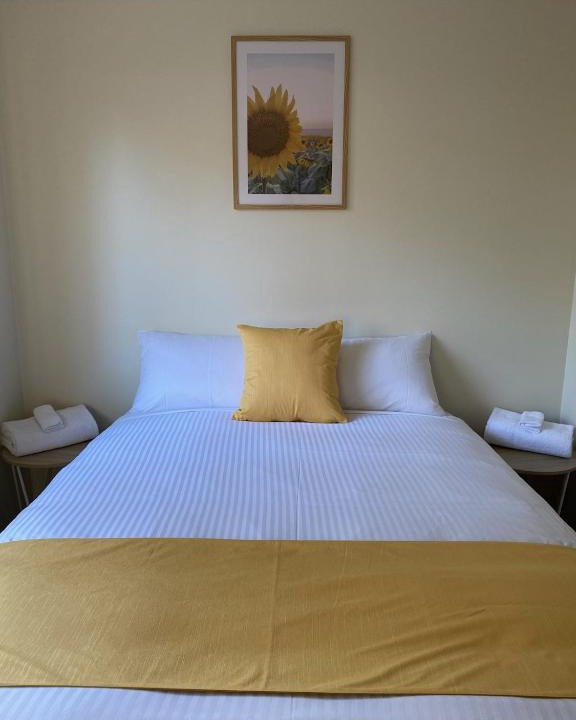 Wedderburn Hotel | Wedderburn Caravan Park