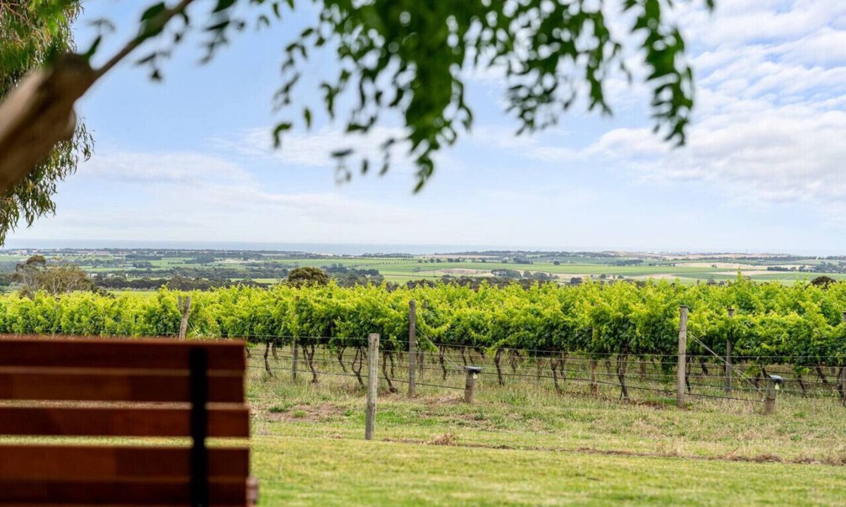 Willunga South House | Willunga House - A Scenic Wine Region Stay