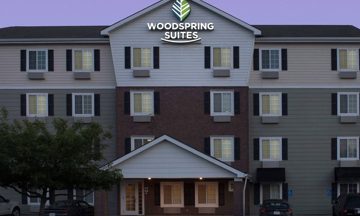 Liberty Hotel | WoodSpring Suites Kansas City Liberty
