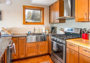 Lakeshore Vermont LLC