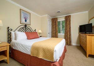 Stoweflake 2BR Townhouse with Resort Amenities