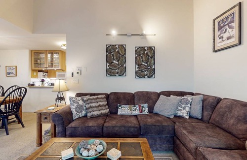 Warren Condo | 110 m² Condo ∙ 3 bedrooms ∙ 6 guests