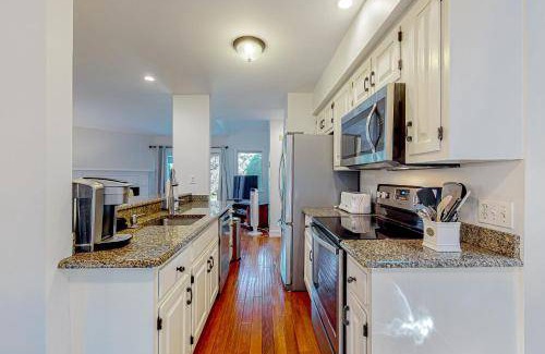 West Hartford Apartment | 125 m² Apartment ∙ 3 bedrooms ∙ 4 guests