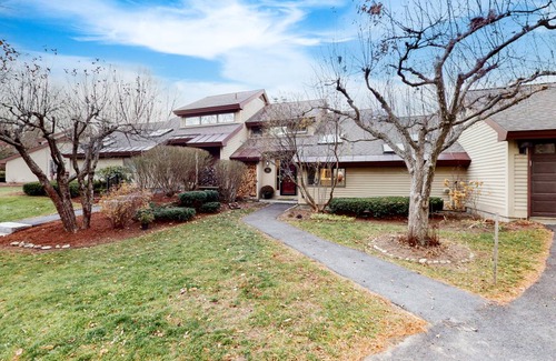 West Hartford House | 225 m² House ∙ 4 bedrooms ∙ 8 guests