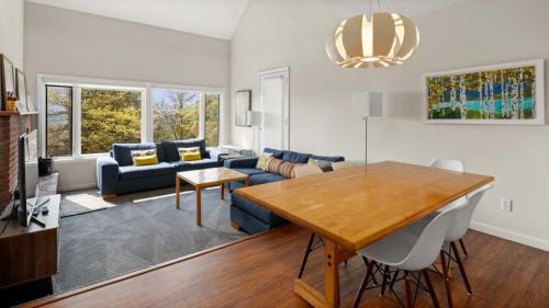 Warren Apartment | 41 Summit Condo Near Mountain Shuttle