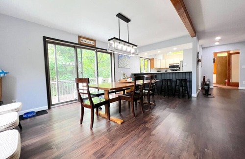Stratton Mountain House | Mountain Oasis - Hot Tub, Sauna, Fire Pit, & MORE!