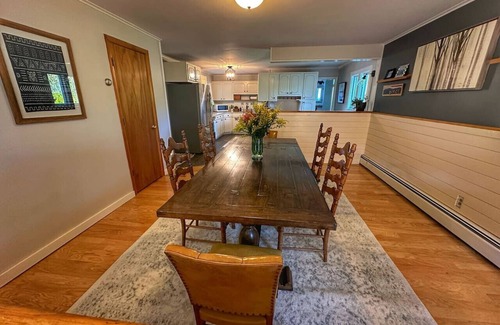 Manchester Center Apartment | Sunrise Surprise spacious, great for entertaining