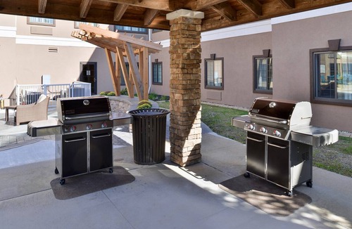 O'Fallon Condo | 1 Bedroom | Pool & Gym. Free Breakfast