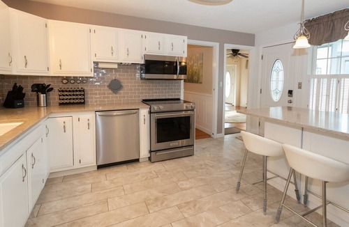 Jacksonville House | 14mi to Mt. Snow! Arcade, Private Suite, King Bed, Family-Friendly, Weber Grill