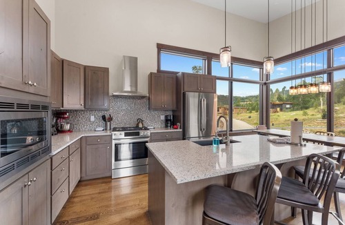 Silverthorne Cottage | 15 W Benjamin Lane by Summit County Mountain Retreats