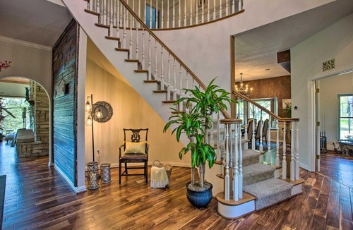 Pilot Point House | 16-Acre Pilot Point Ranch: Private Pond