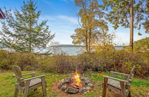 West Beach Cabin | 1BR Ocean View steps to prime west-facing beach and on-site cafe!
