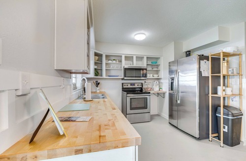 Crystal River Cottage | 2 Mi to Three Sisters Springs: Home w/Patio