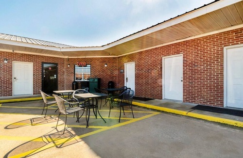 Ruleville Apartment | 2 Queen Bed | Ruleville MS