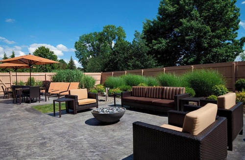 Ithaca Hotel | 2 Queen | Marriott Ithaca | Free Airport Shuttle, Cornell Minutes, Indoor Pool
