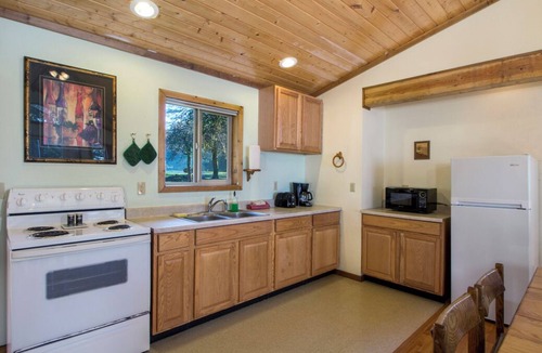 Eastsound Cabin | 2BR 2BA Ocean View Cabin - 1 min walk to world class beach!
