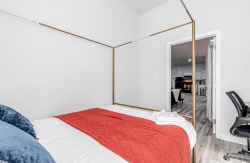 Lafayette Square Apartment | 2BR Park Ave Townhome with parking | CozySuites