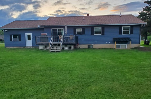 Canaan House | 4 bedroom, 3 bath, direct ATV trail access to NH trails via the commerce trail.