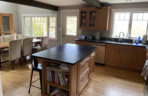 Hartland Four Corners House | 4 Bedroom Home Convenient to the Upper Valley, Ski Resorts, and VAST Trails.