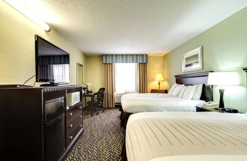 Devils Lake Hotel | 4 Rooms Suitable for Big Groups! | Free Onsite Parking, & Indoor Pool Access!