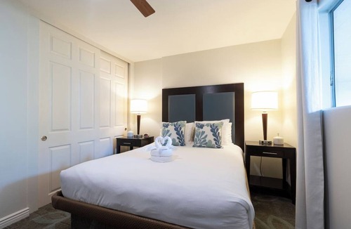 San Clemente Hotel | 4 Spacious Coastal Stay Units | Kitchenette | Pool | Near Beach