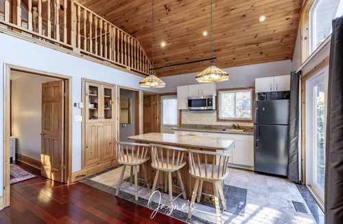 Gravenhurst Cottage | 5+bed 4 bath on Lake Muskoka