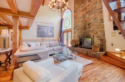 Newfane House | 6 BR Perfect Private Mountaintop Retreat in VT!