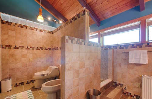 Newfane House | 6 BR Perfect Private Mountaintop Retreat in VT!