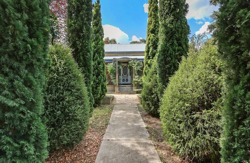 Beechworth Cottage | A charming miners cottage retreat